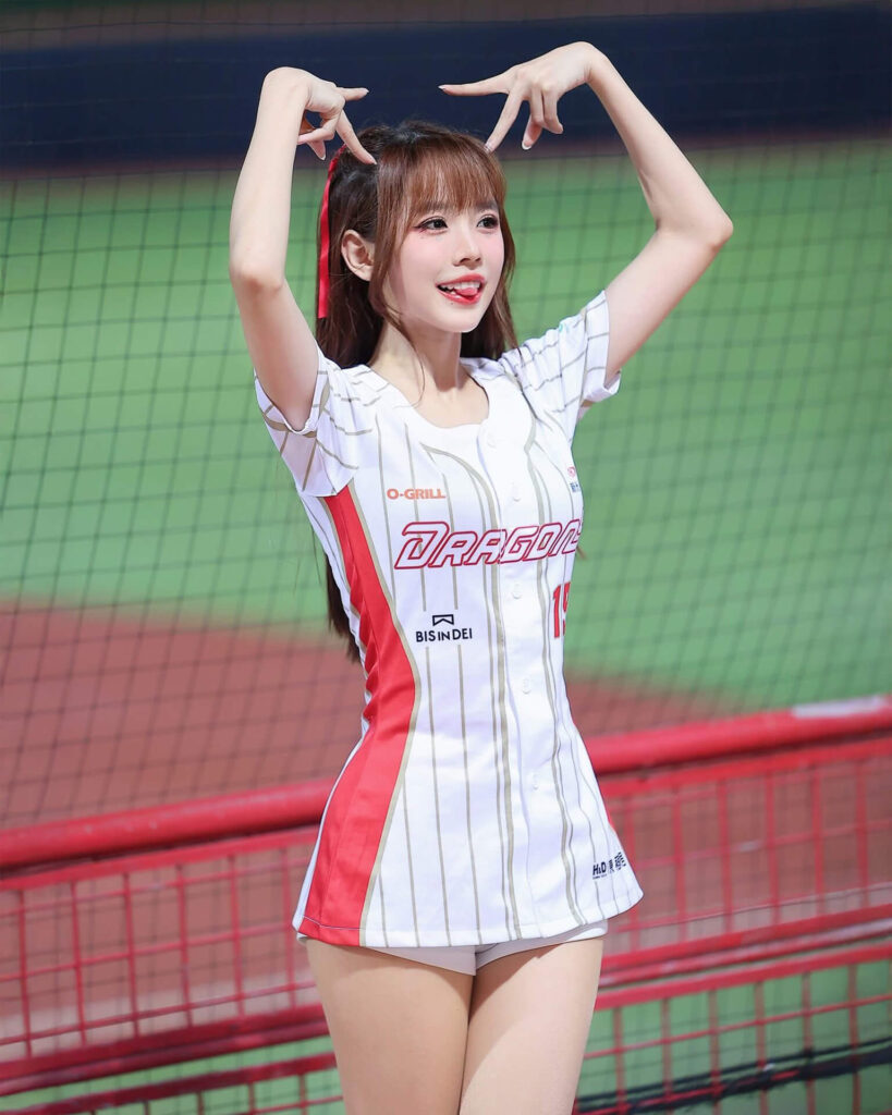 CT AMAZE 蘿拉 Laura，味全龍啦啦隊 Dragon Beauties 小龍女成員。